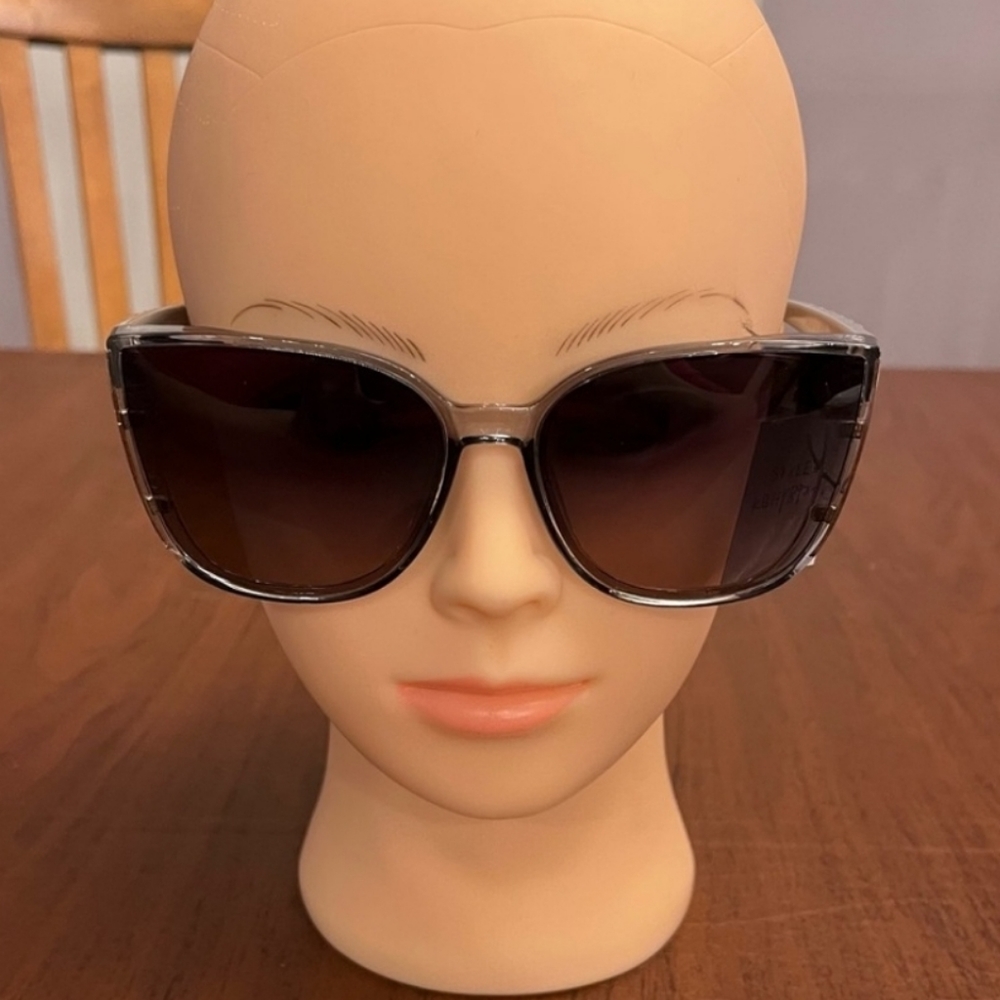 Shark Eyes Inc. Cat Eye Sunglasses Blue